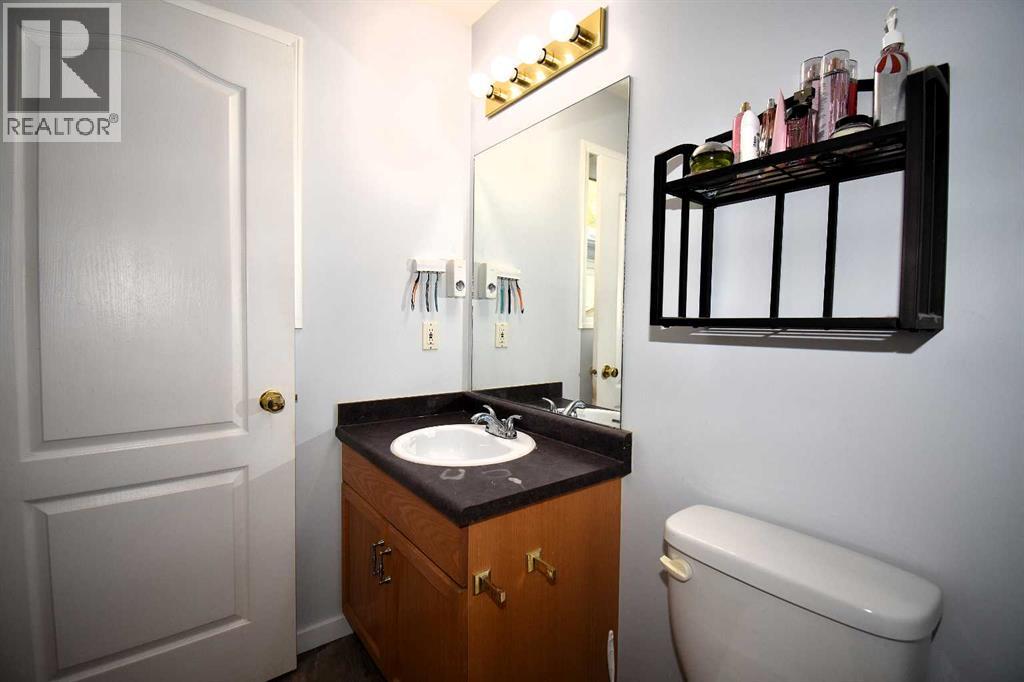 309 Eaton Drive, Hinton, Alberta  T7V 1Y5 - Photo 17 - A2263626