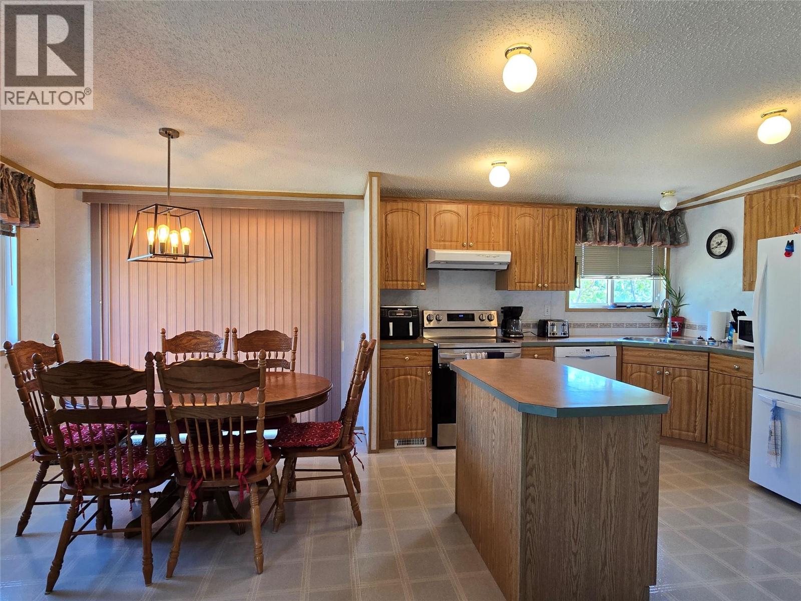 1616 Stage Road, Cache Creek, British Columbia  V0K 1H0 - Photo 6 - 10358537