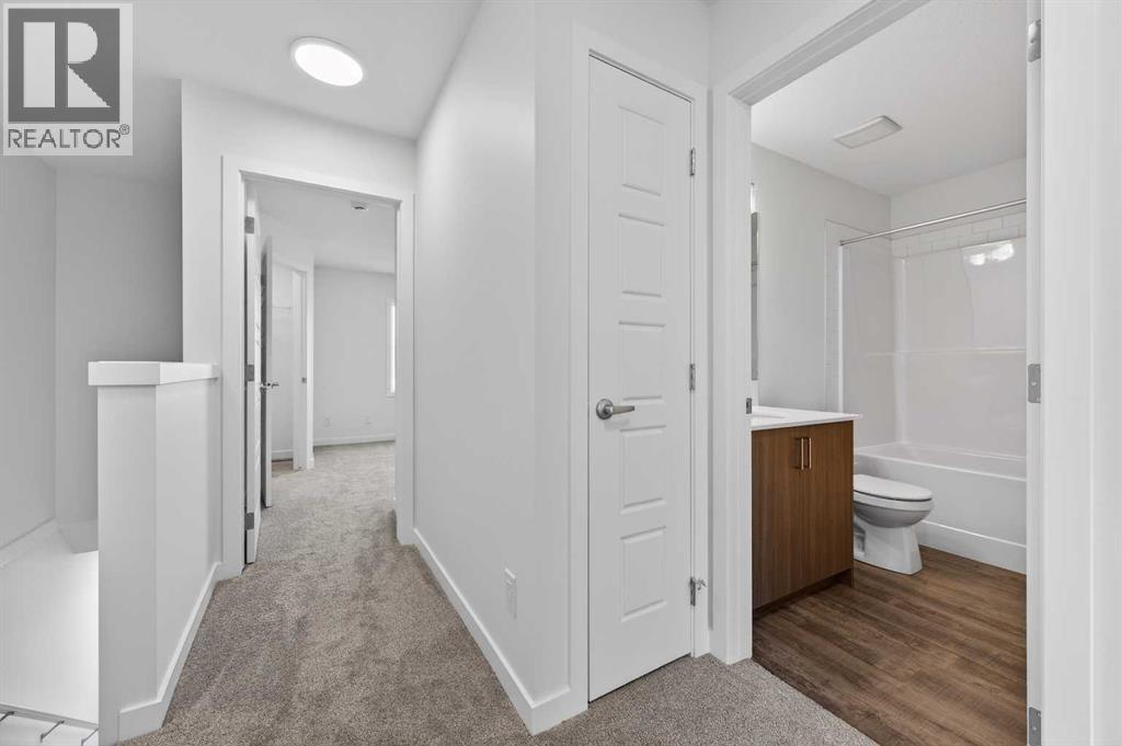 64 Creekside Drive Sw, Calgary, Alberta  T2X 6E2 - Photo 16 - A2282898