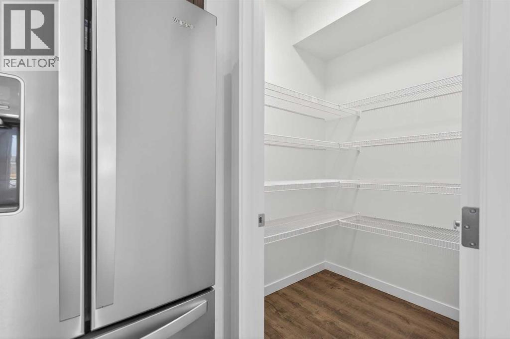 64 Creekside Drive Sw, Calgary, Alberta  T2X 6E2 - Photo 14 - A2282898