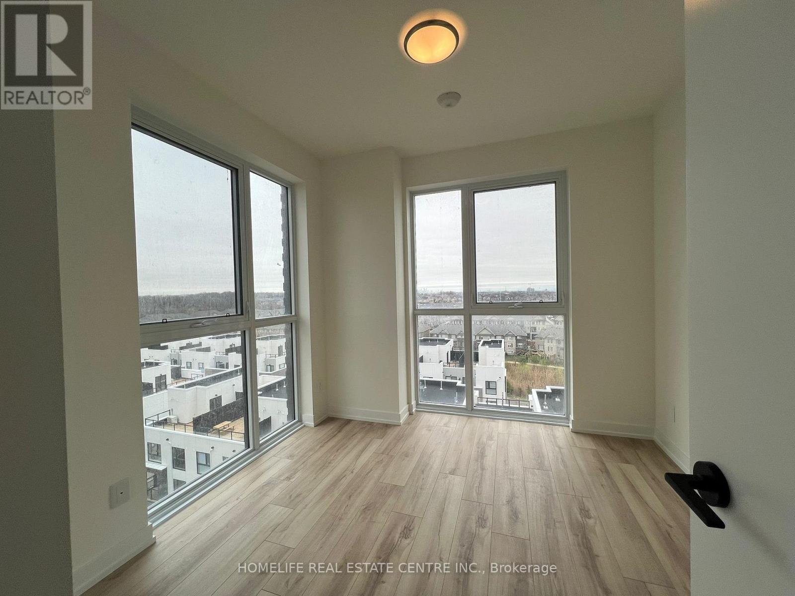 908 - 335 Wheat Boom Drive, Oakville, Ontario  L6H 7X4 - Photo 6 - W12750442