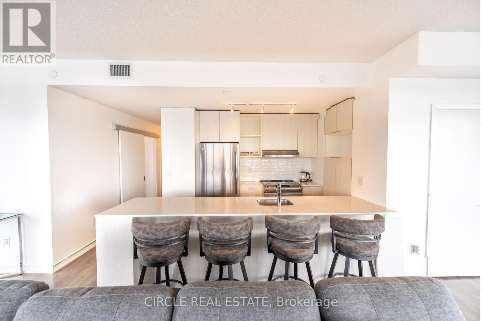 1206 - 2520 Eglinton Avenue, Mississauga, Ontario  L5M 0Y4 - Photo 3 - W12750630