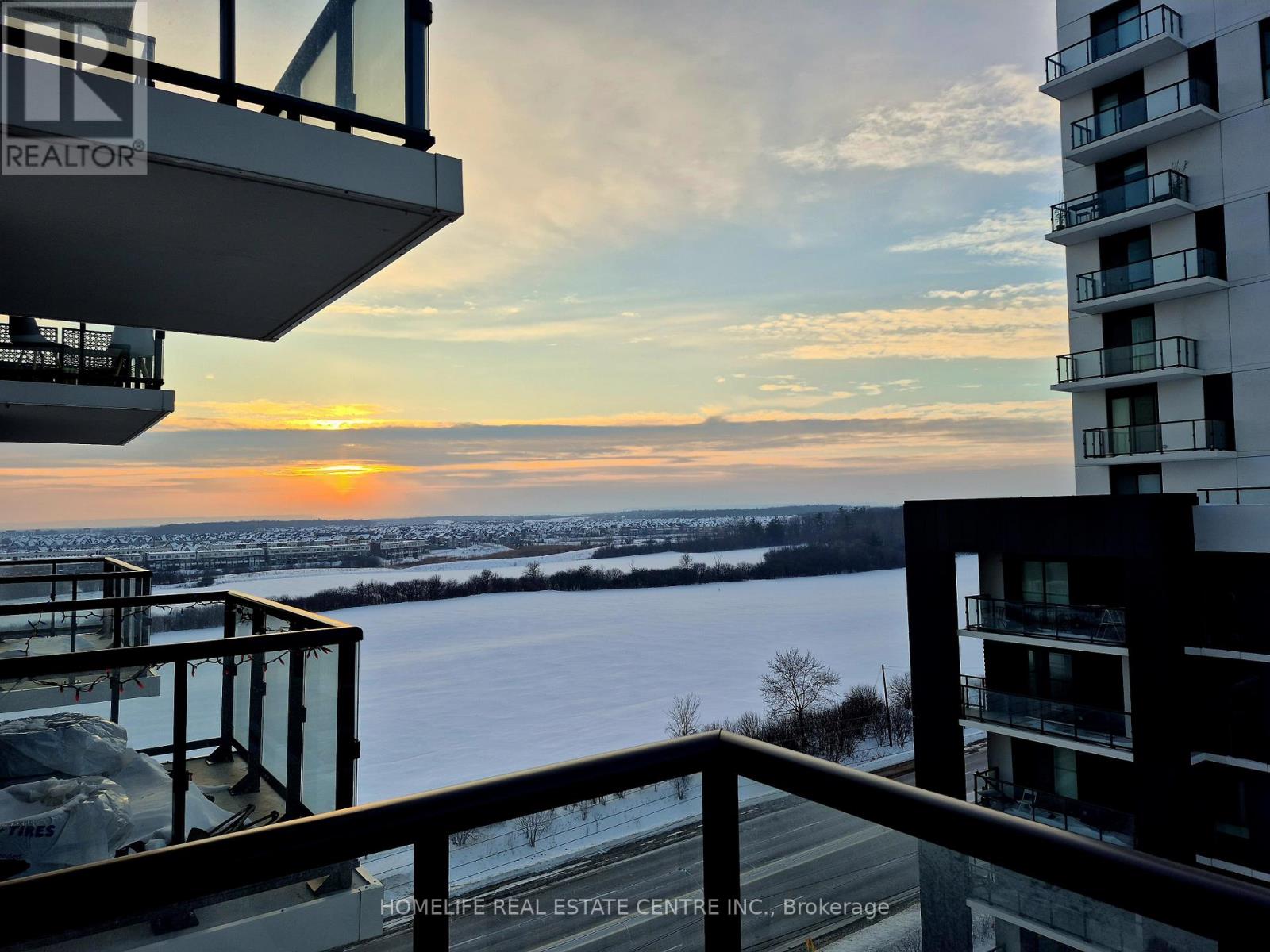 908 - 335 Wheat Boom Drive, Oakville, Ontario  L6H 7X4 - Photo 8 - W12750452