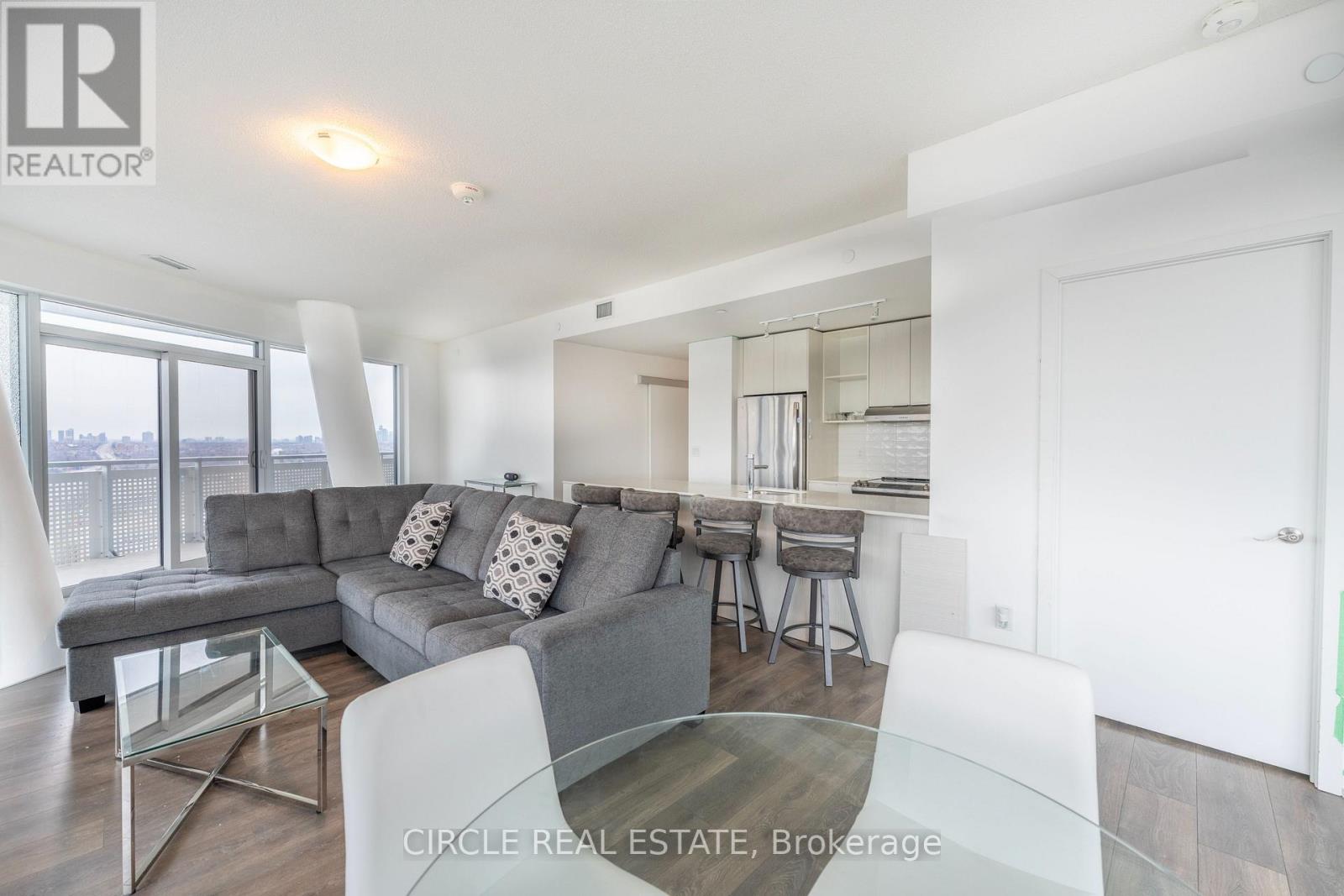 1206 - 2520 Eglinton Avenue, Mississauga, Ontario  L5M 0Y4 - Photo 2 - W12750630