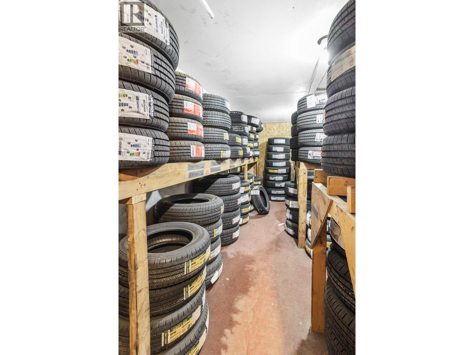 918 Pine Street, Creston, British Columbia  V0B 1G0 - Photo 8 - 10337145