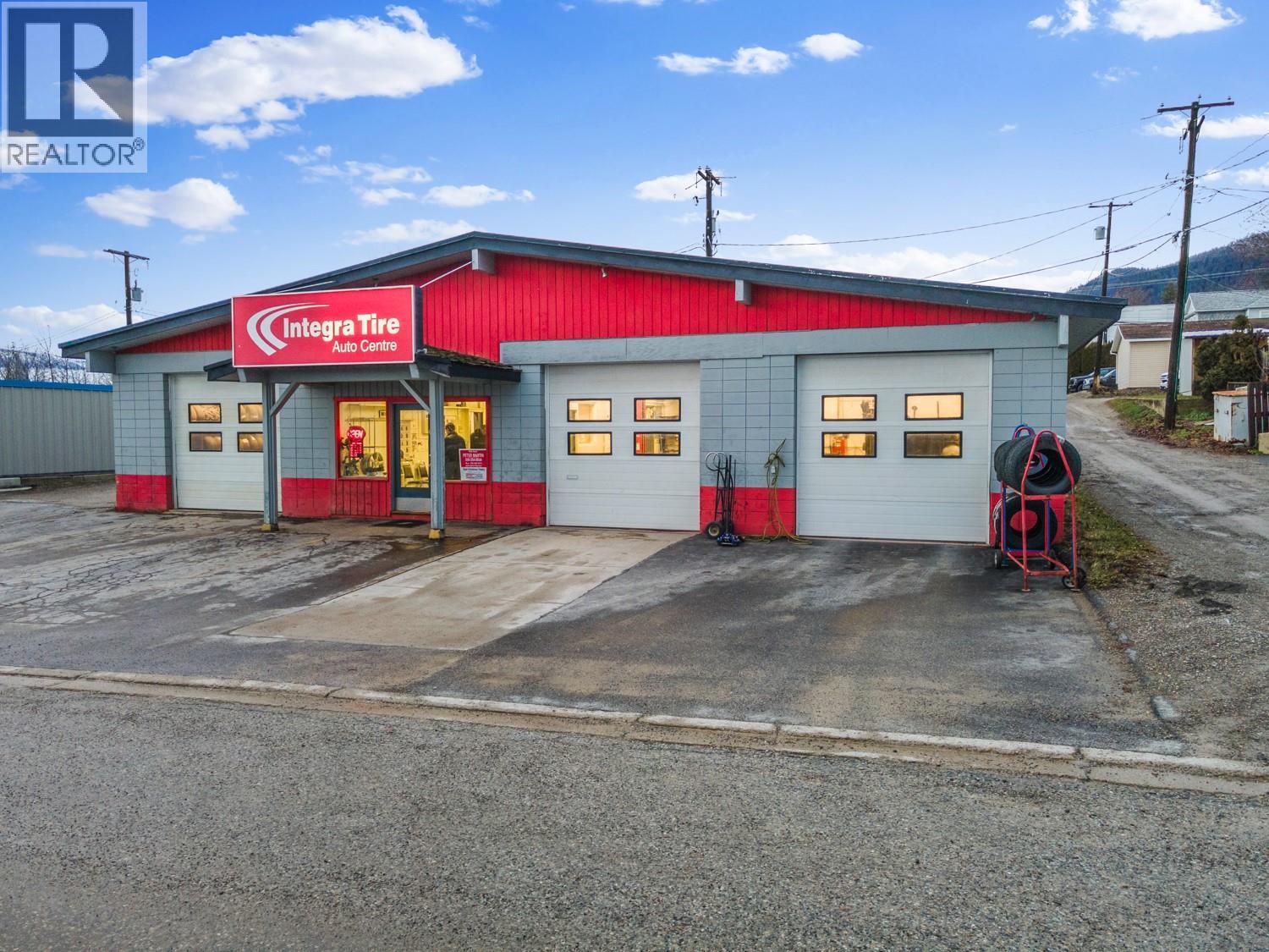 918 Pine Street, Creston, British Columbia  V0B 1G0 - Photo 14 - 10337145