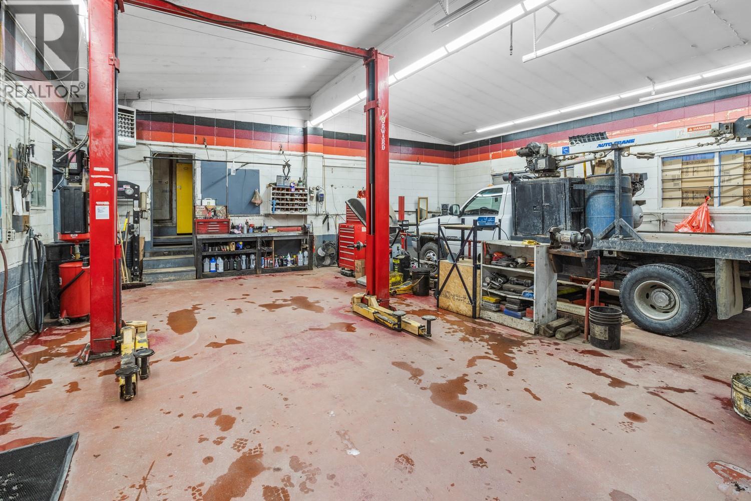 918 Pine Street, Creston, British Columbia  V0B 1G0 - Photo 10 - 10337145