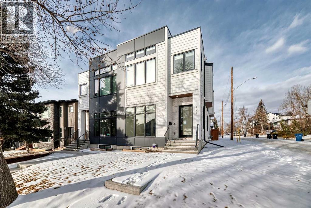 923 36a Street Nw, Calgary, Alberta  T3Z 3B3 - Photo 1 - A2282146