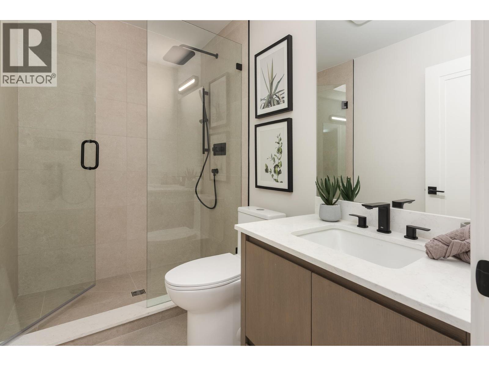 Listing Picture 30 of 35 : 4413 OXFORD STREET, Burnaby / 本拿比 - 魯藝地產 Yvonne Lu Group - MLS Medallion Club Member