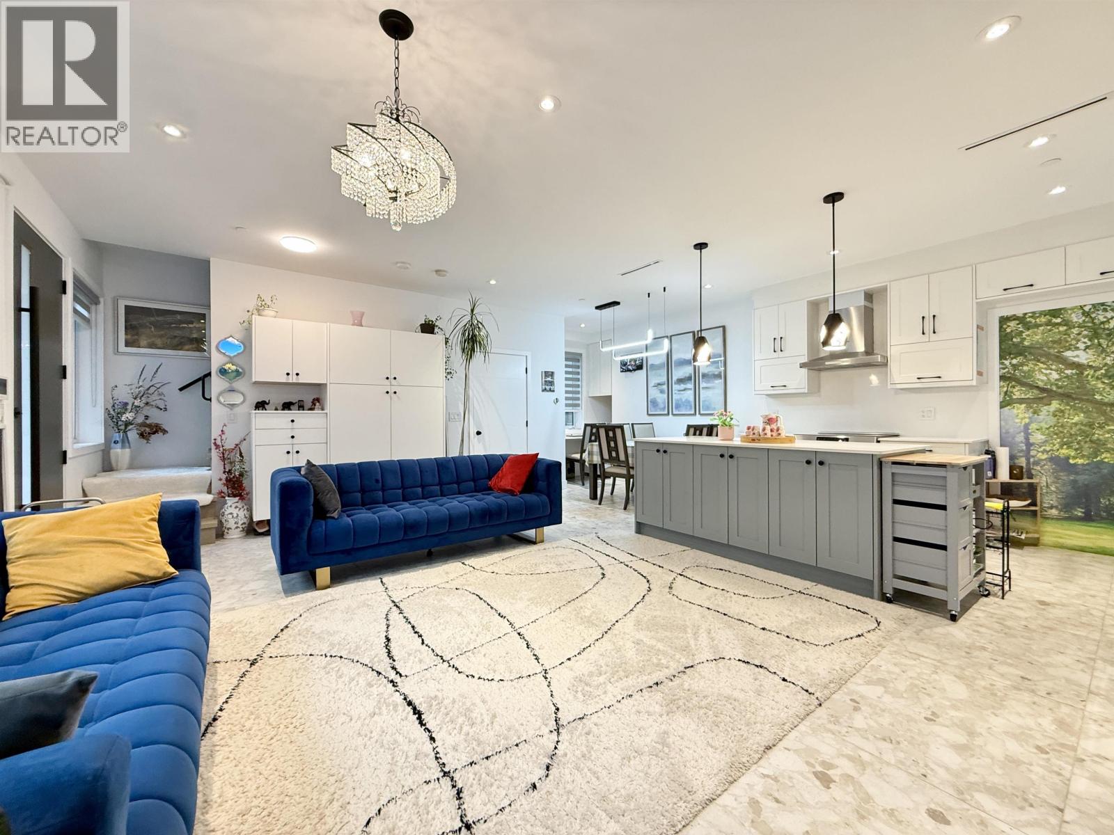 2931 E 28th Avenue, Vancouver, British Columbia  V5R 1S3 - Photo 3 - R3085473