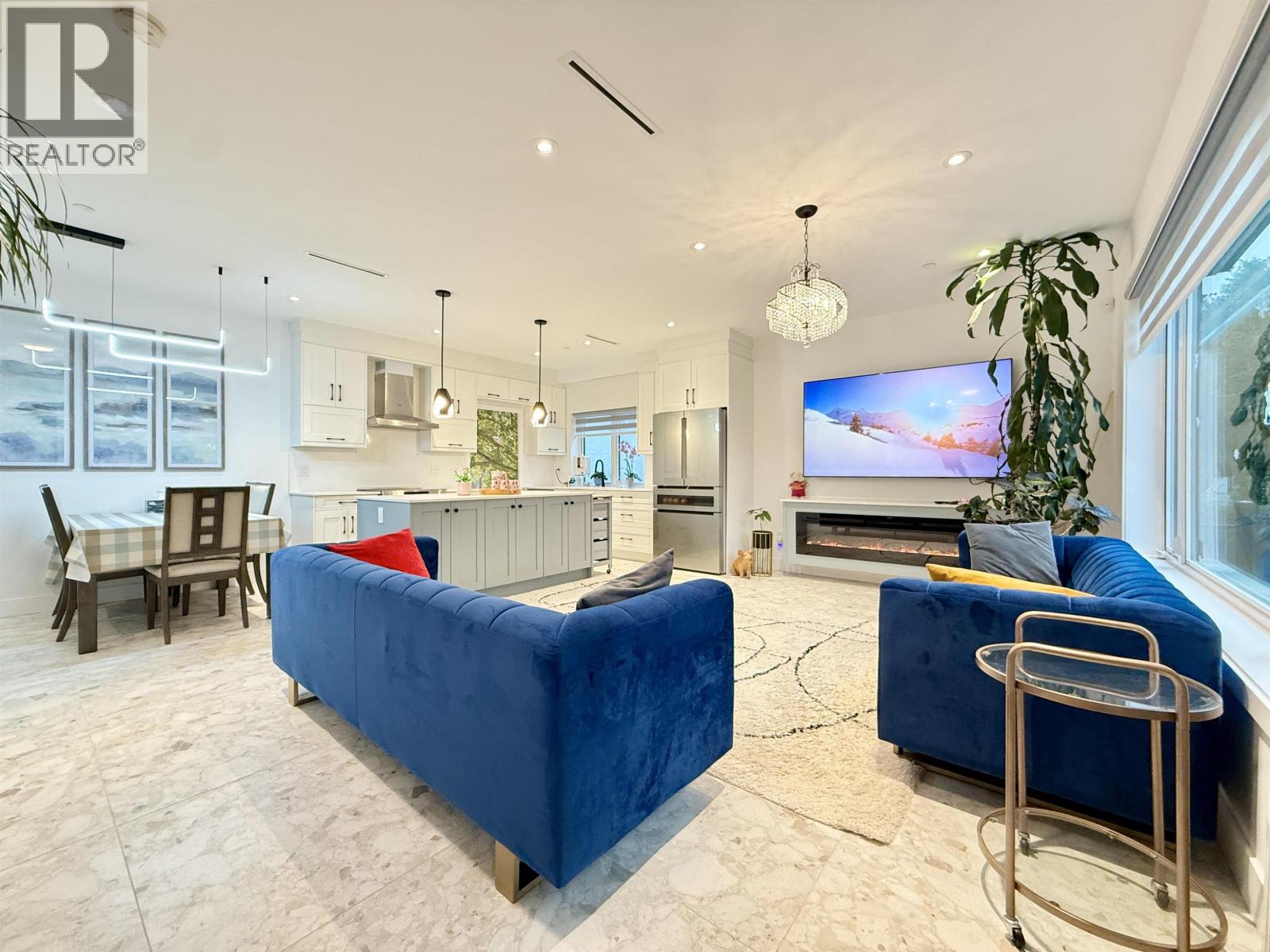 2931 E 28th Avenue, Vancouver, British Columbia  V5R 1S3 - Photo 2 - R3085473