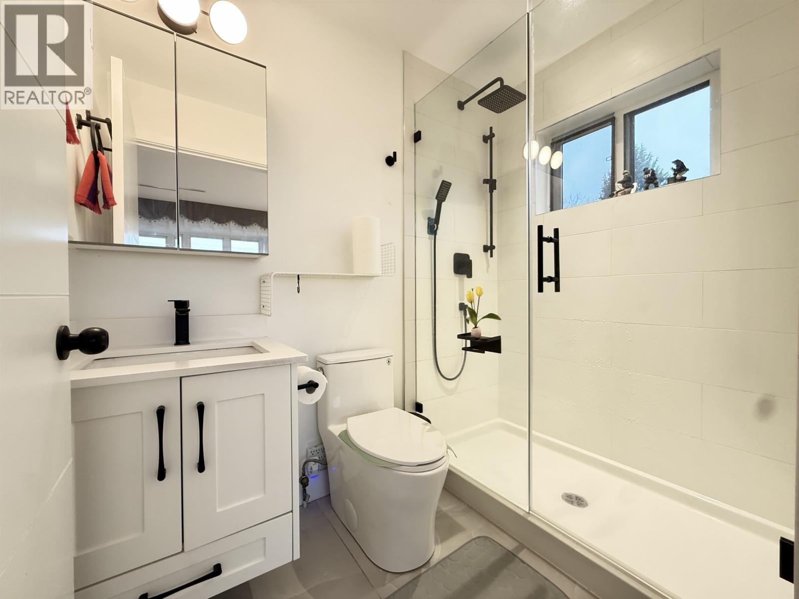 2931 E 28th Avenue, Vancouver, British Columbia  V5R 1S3 - Photo 18 - R3085473