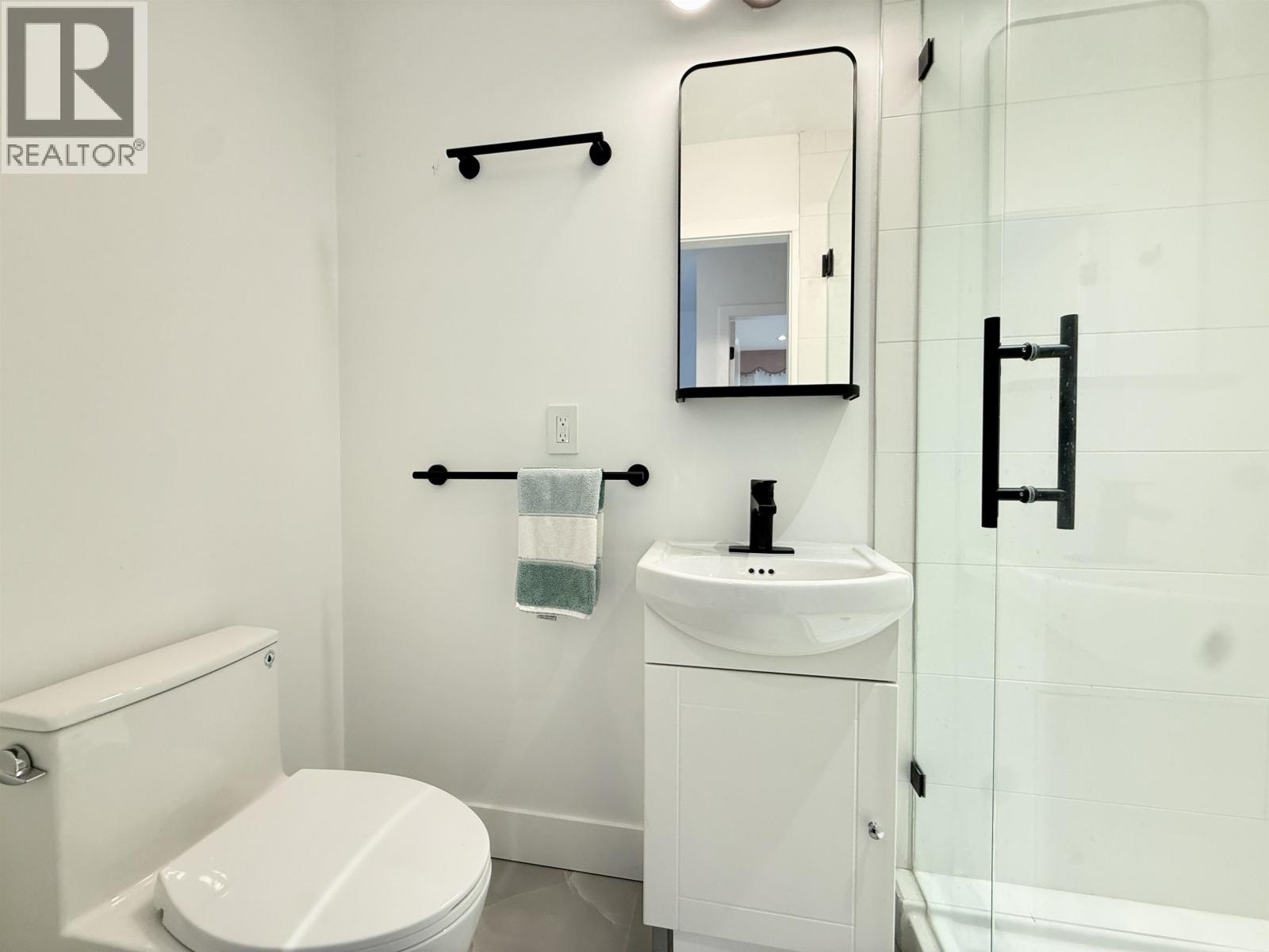 2931 E 28th Avenue, Vancouver, British Columbia  V5R 1S3 - Photo 10 - R3085473