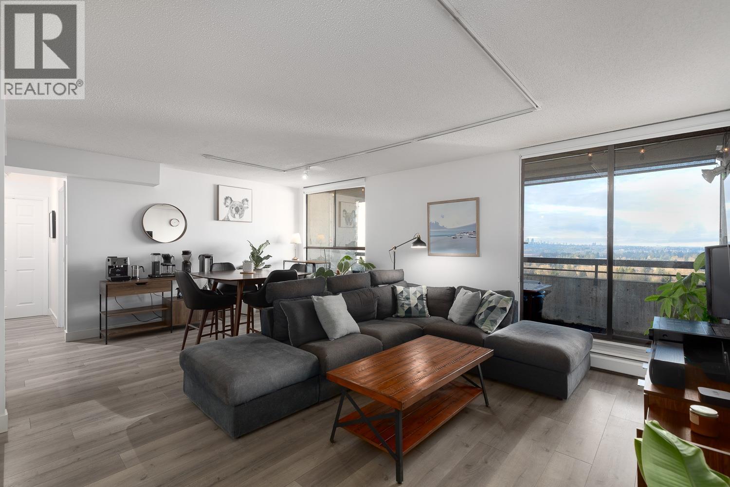 2101 3771 Bartlett Court, Burnaby, British Columbia  V3J 7G8 - Photo 1 - R3085589