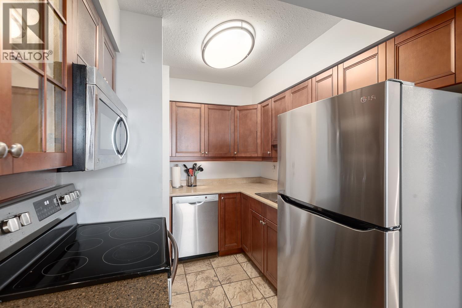 2101 3771 Bartlett Court, Burnaby, British Columbia  V3J 7G8 - Photo 11 - R3085589