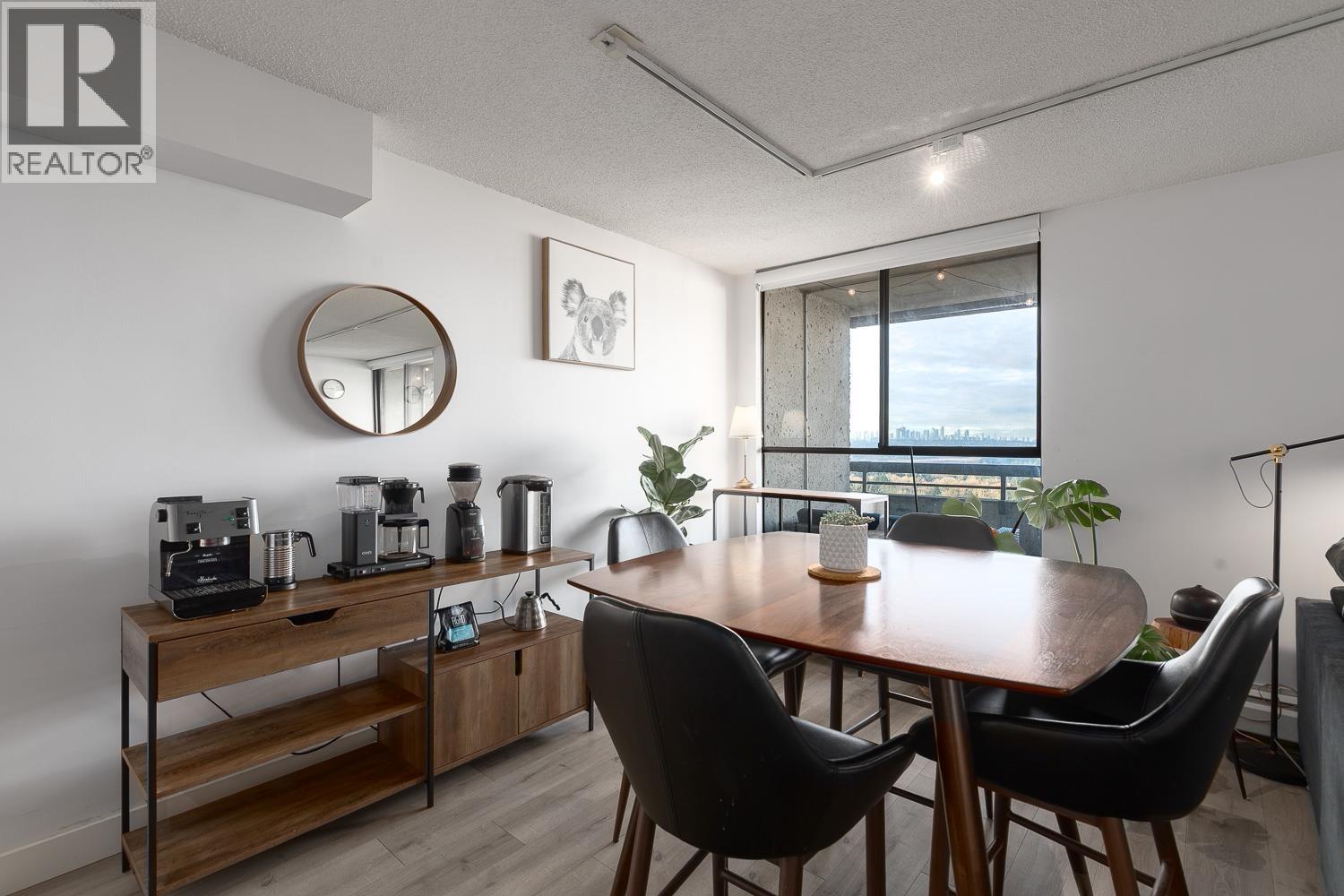 2101 3771 Bartlett Court, Burnaby, British Columbia  V3J 7G8 - Photo 7 - R3085589