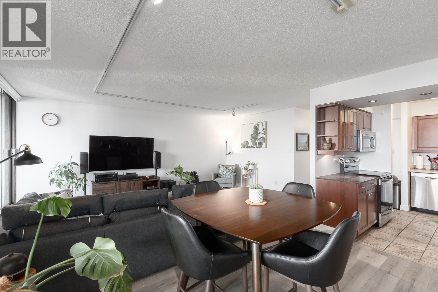 2101 3771 Bartlett Court, Burnaby, British Columbia  V3J 7G8 - Photo 8 - R3085589