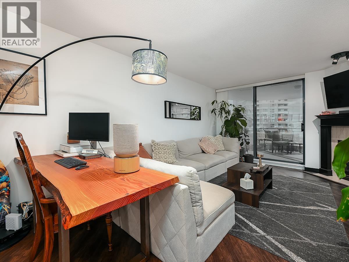 305 4425 Halifax Street, Burnaby, British Columbia  V5C 6P2 - Photo 3 - R3085605