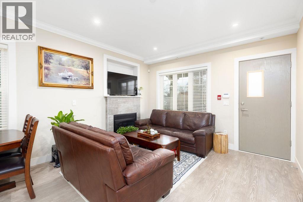 201 4577 Slocan Street, Vancouver, British Columbia  V5R 1Z8 - Photo 2 - R3085648