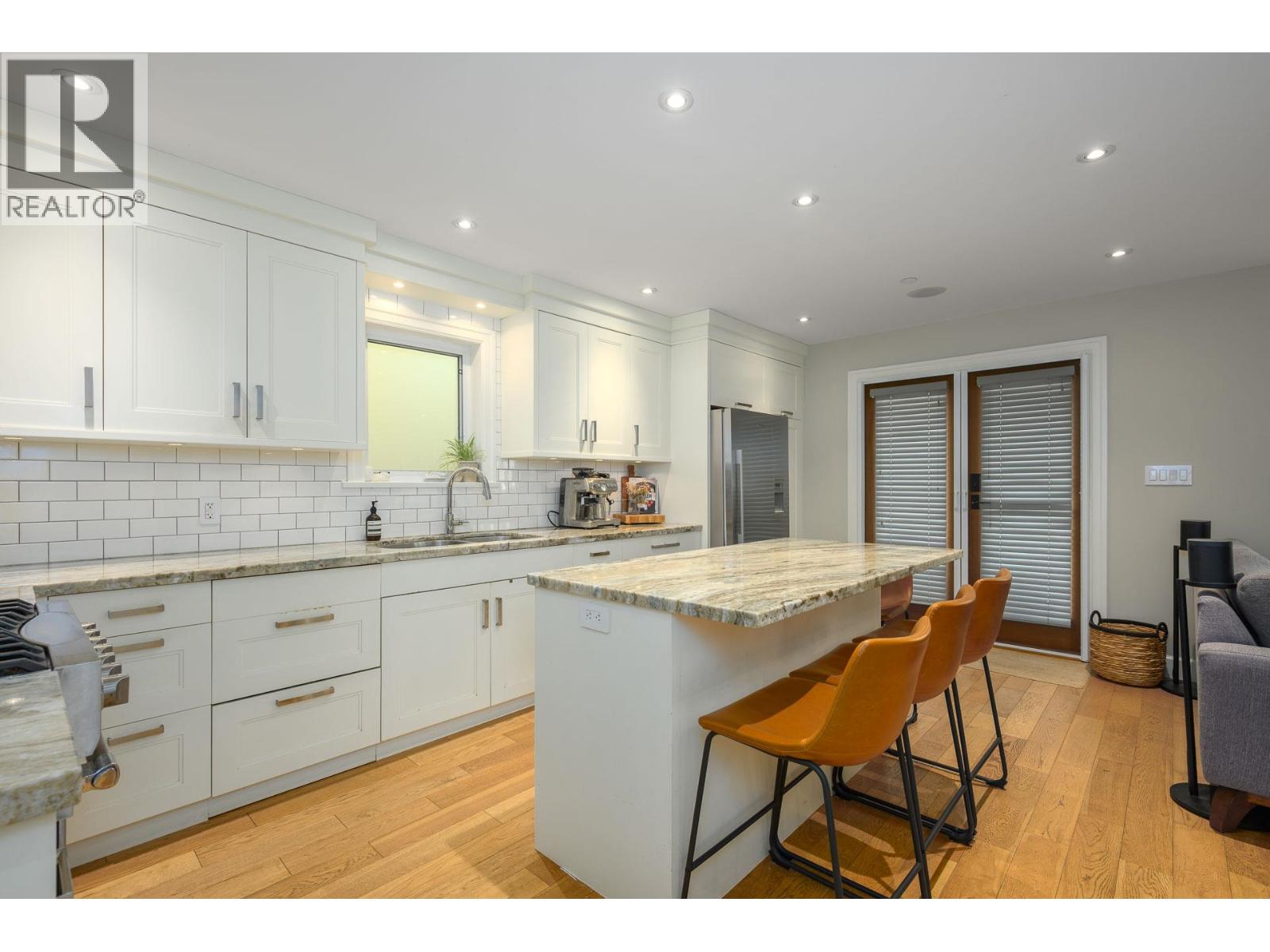 4241 Balkan Street, Vancouver, British Columbia  V5V 3Z4 - Photo 4 - R3085604