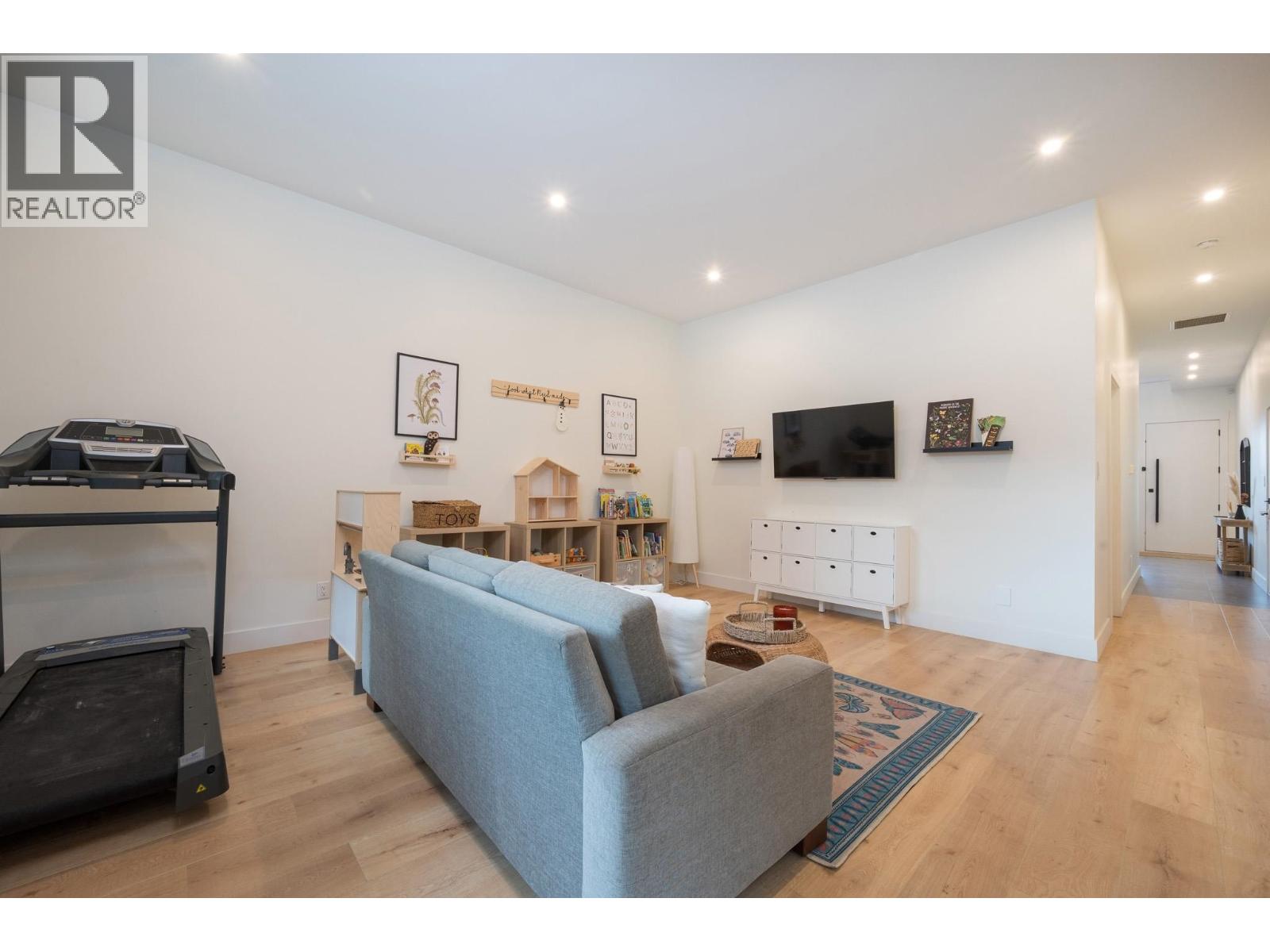 2026 Tiyata Boulevard, Pemberton, British Columbia  V0N 0A7 - Photo 30 - R3085620