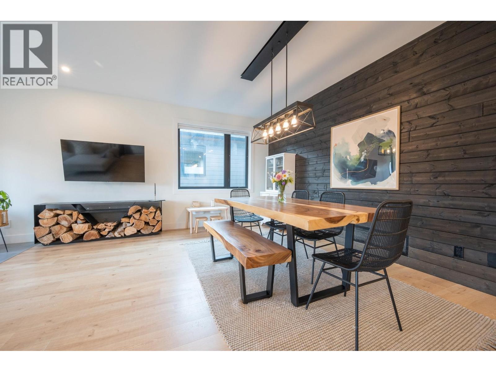 2026 Tiyata Boulevard, Pemberton, British Columbia  V0N 0A7 - Photo 6 - R3085620