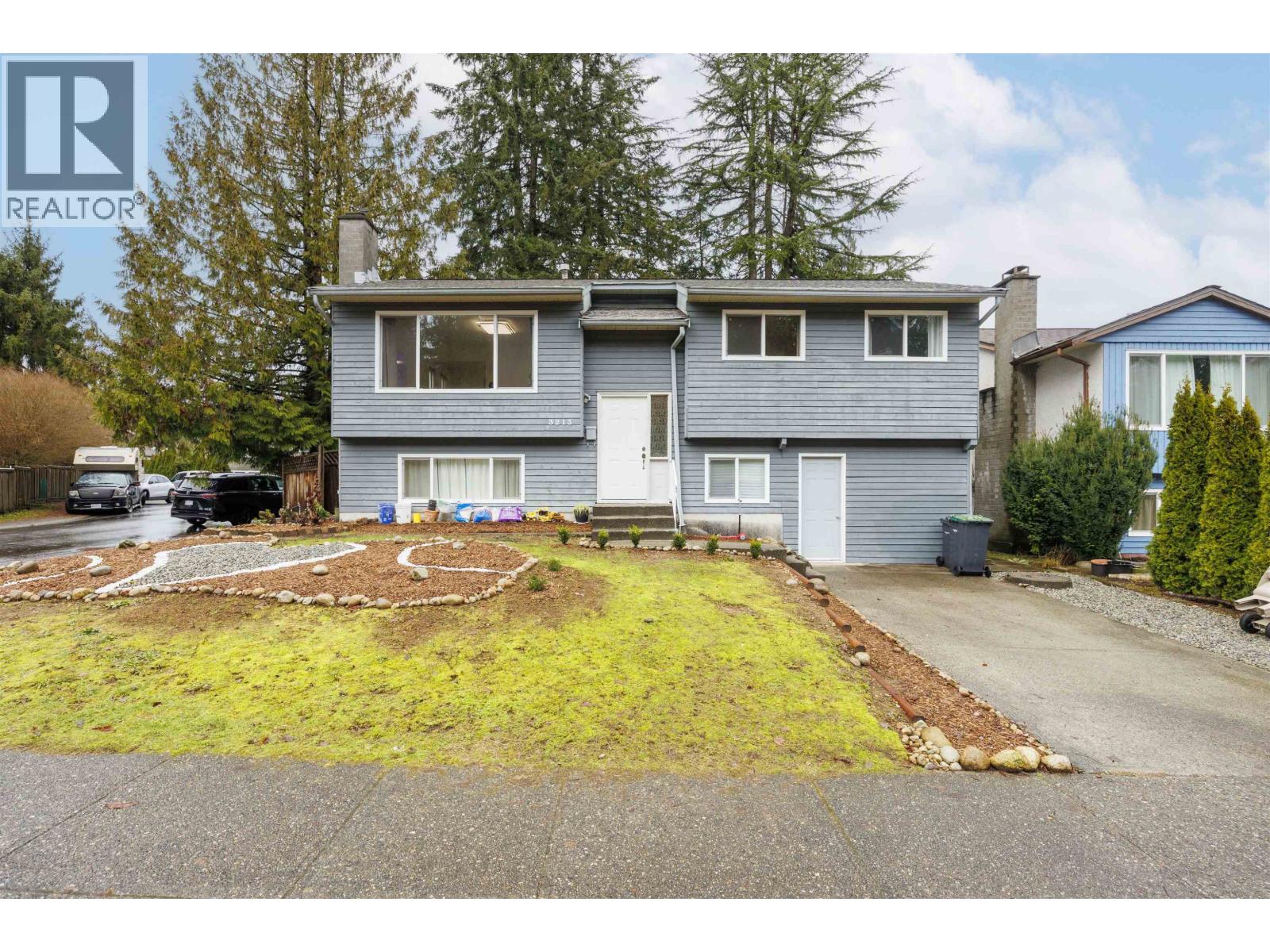 3213 SALT SPRING AVENUE, Coquitlam, British Columbia