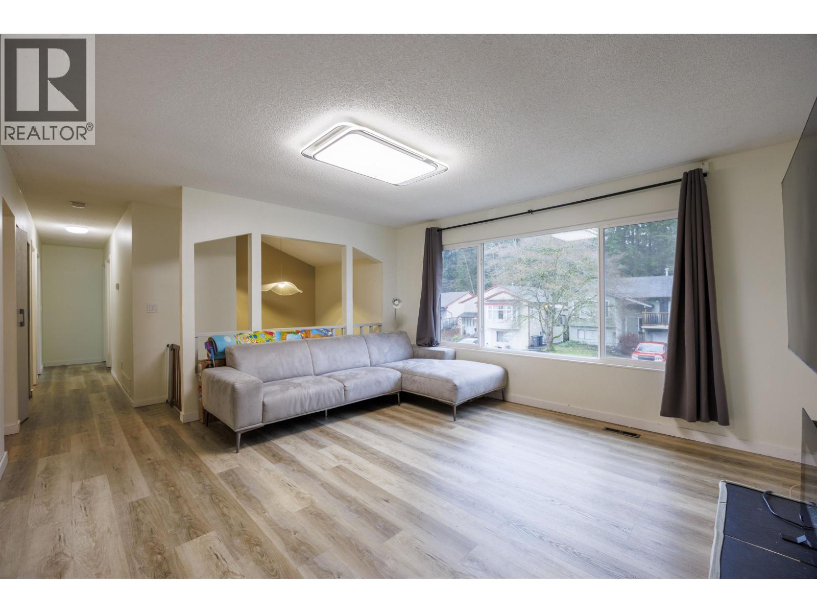 3213 Salt Spring Avenue, Coquitlam, British Columbia  V3E 1E6 - Photo 10 - R3085654