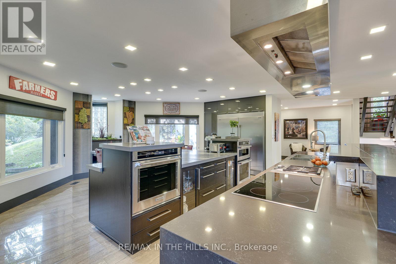 21 Bartley Drive, Caledon, Ontario  L7E 0N1 - Photo 14 - W12409056