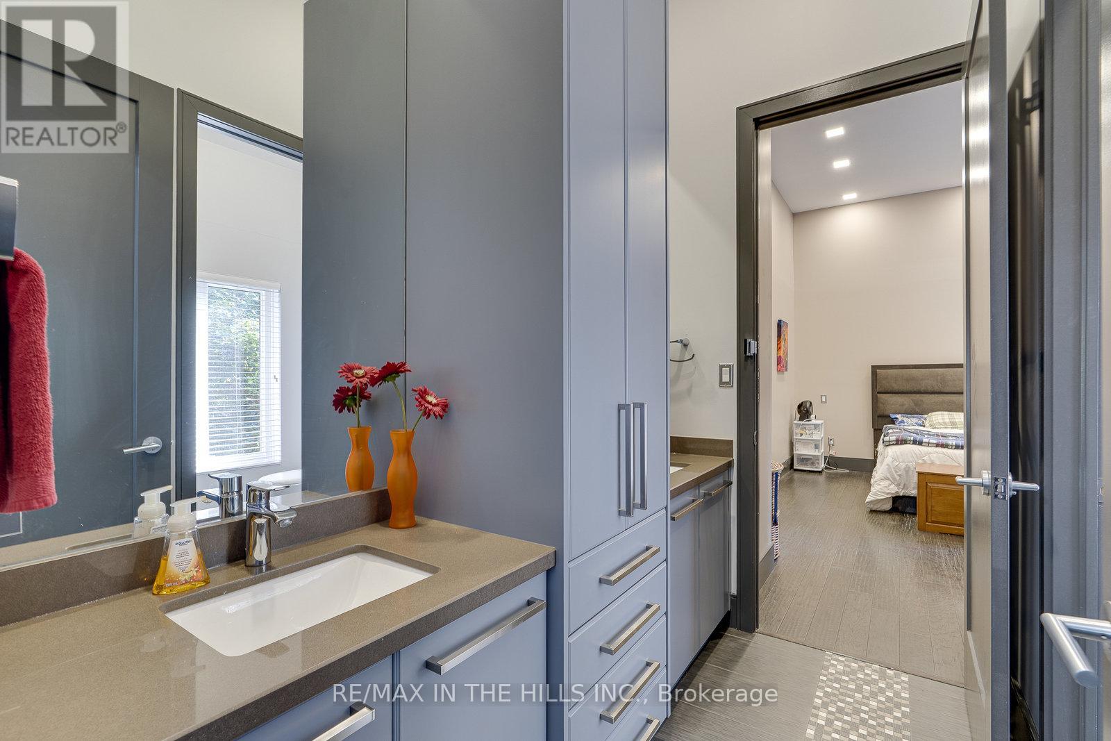 21 Bartley Drive, Caledon, Ontario  L7E 0N1 - Photo 29 - W12409056