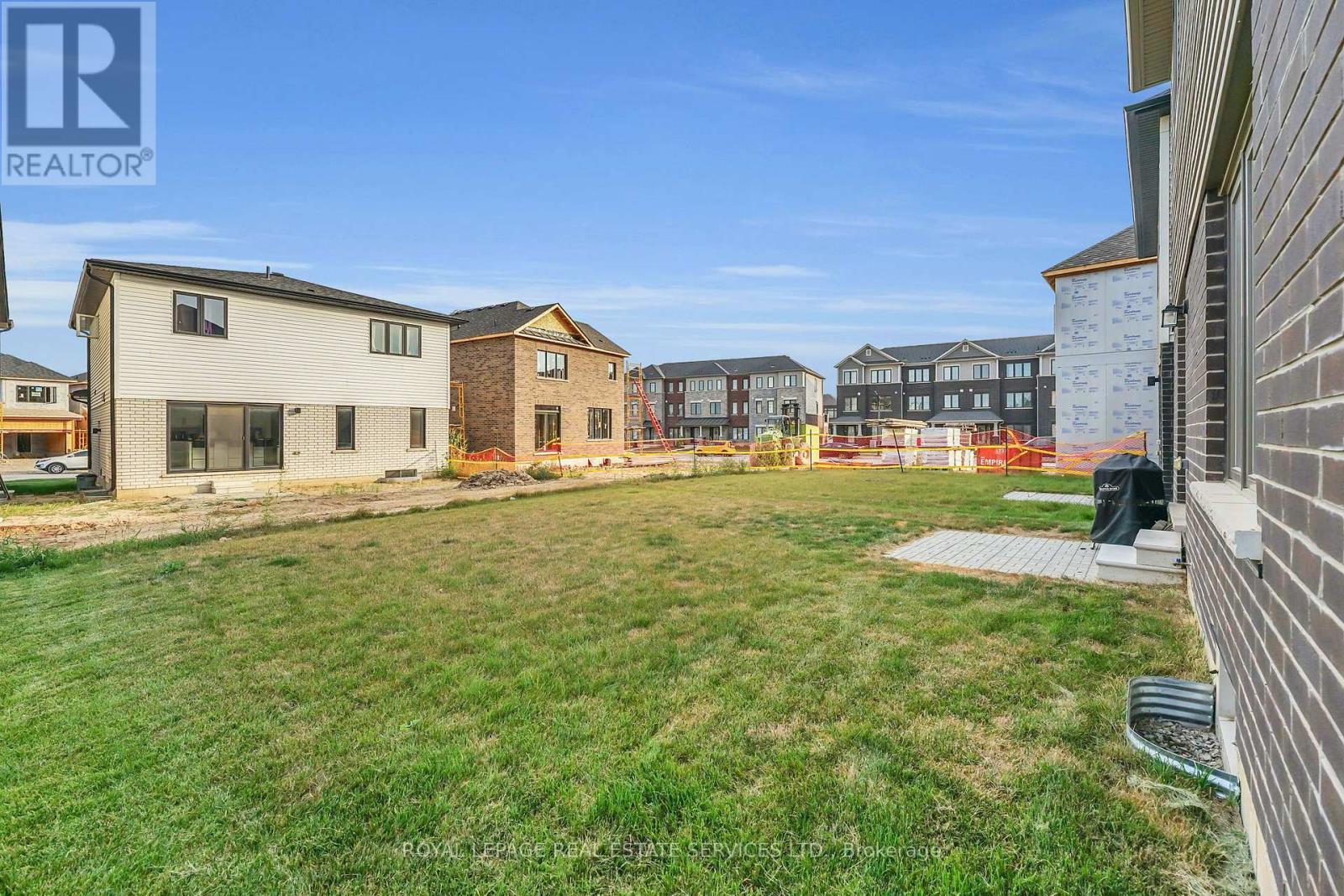 241 Longboat Run, Brantford, Ontario  N3T 5L5 - Photo 40 - X12693756