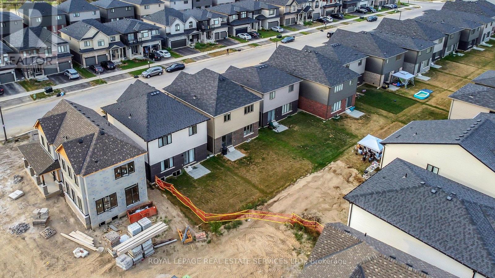 241 Longboat Run, Brantford, Ontario  N3T 5L5 - Photo 44 - X12693756