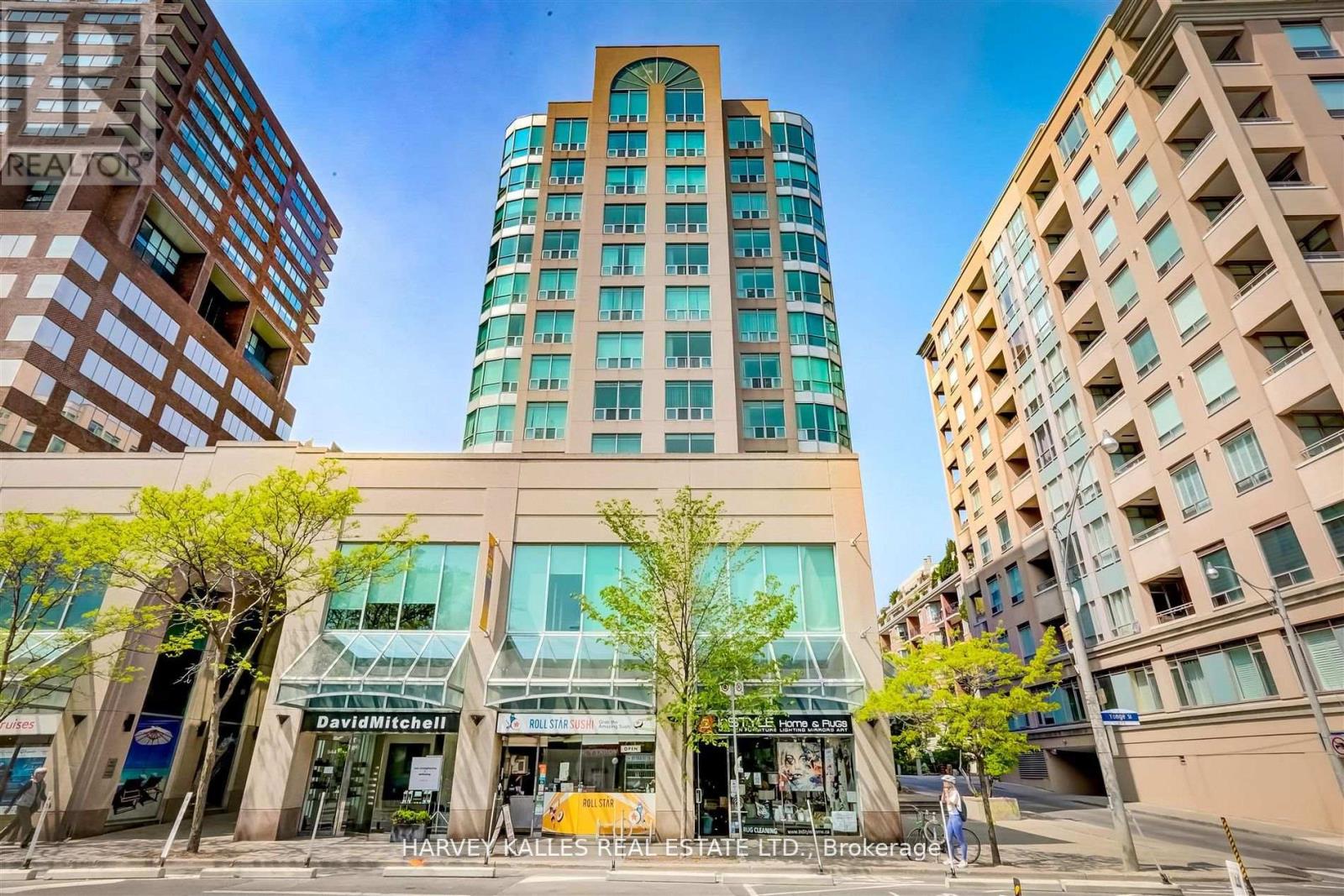 1018 - 942 Yonge Street, Toronto, Ontario  M4W 3S8 - Photo 2 - C12751068