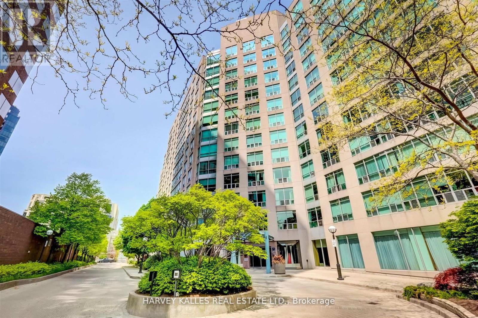 1018 - 942 Yonge Street, Toronto, Ontario  M4W 3S8 - Photo 3 - C12751068