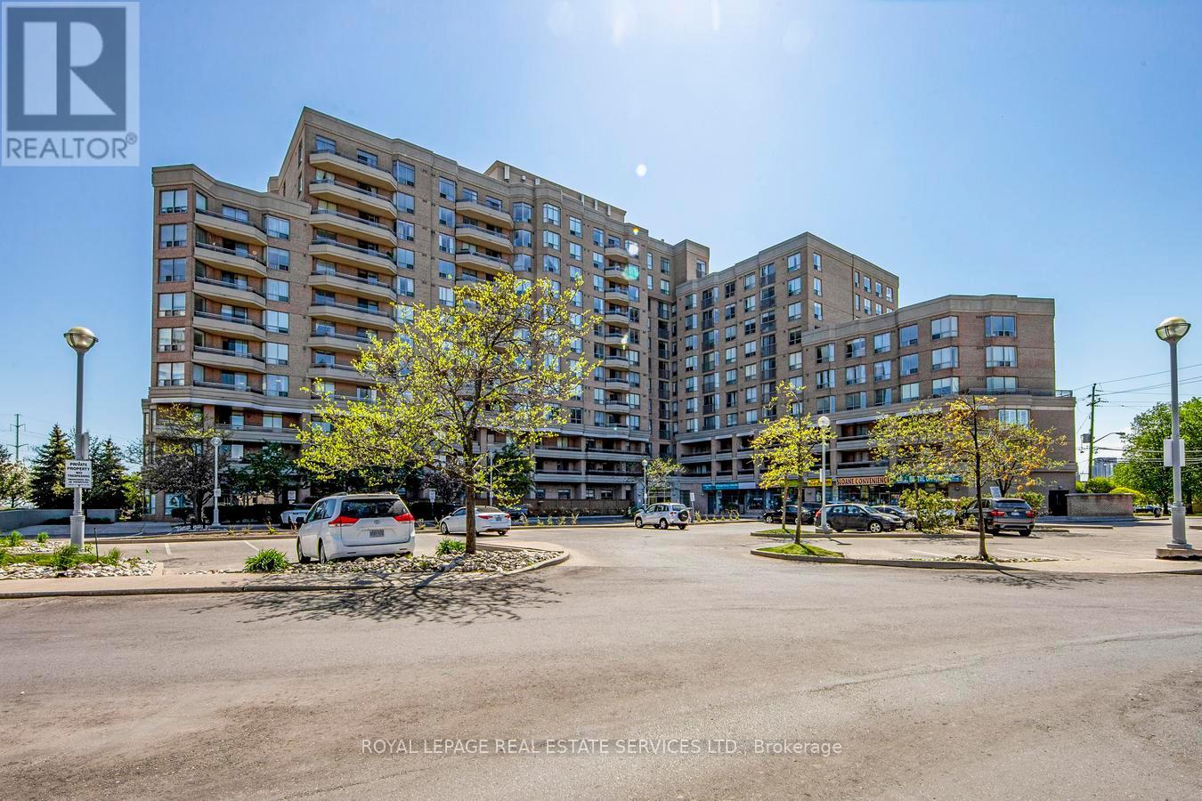 901 - 1700 Eglinton Avenue E, Toronto, Ontario  M4A 2X4 - Photo 1 - C12751070
