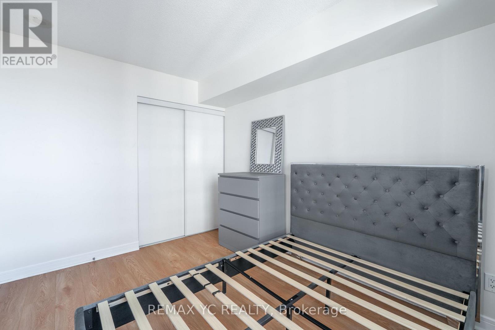 1909 - 35 Bales Avenue, Toronto, Ontario  M2N 7L7 - Photo 8 - C12751072