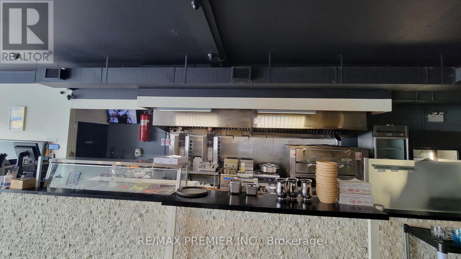 Main - 940 Danforth Avenue, Toronto, Ontario  M4J 1L9 - Photo 7 - E12751088