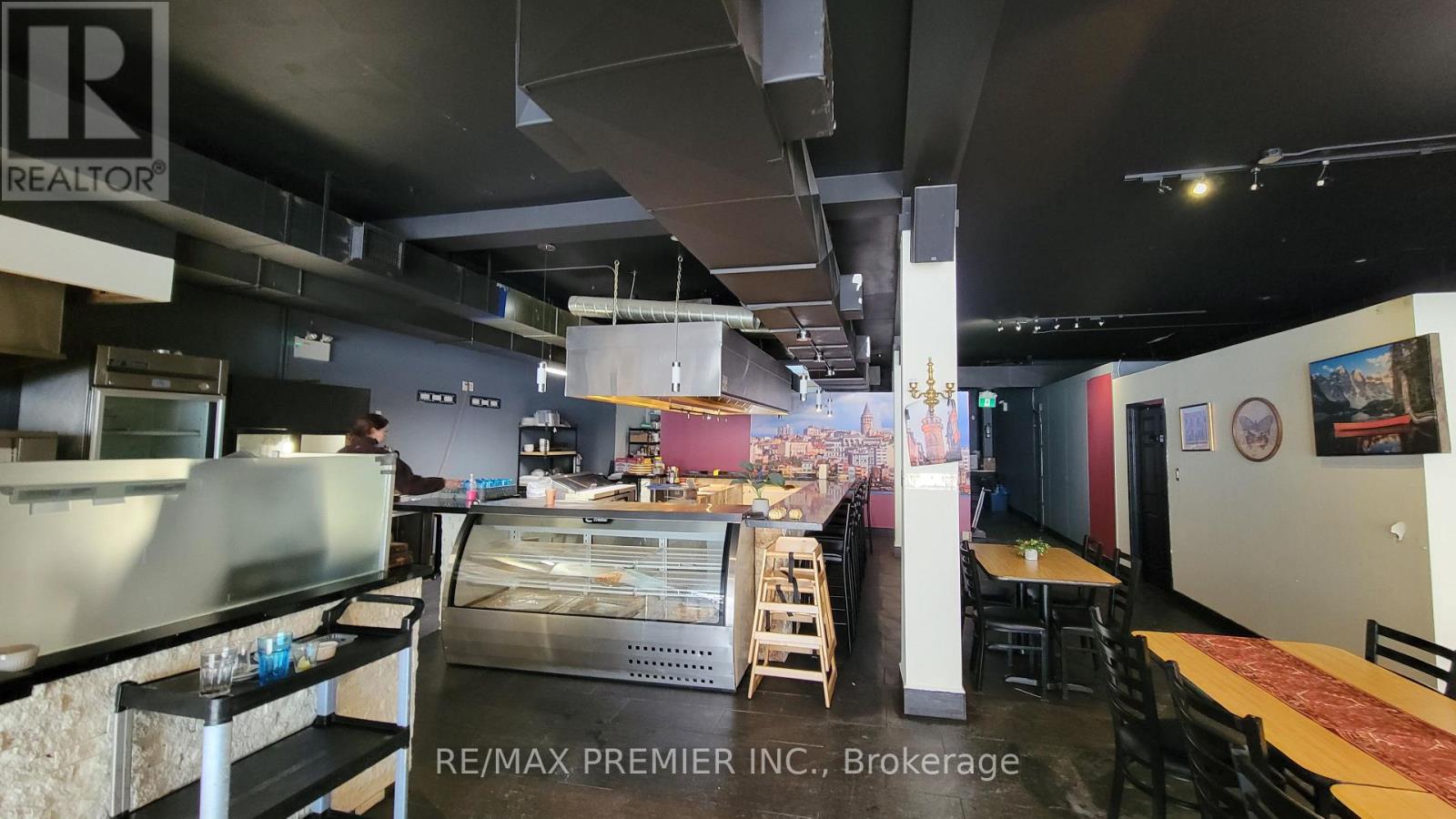 Main - 940 Danforth Avenue, Toronto, Ontario  M4J 1L9 - Photo 8 - E12751088