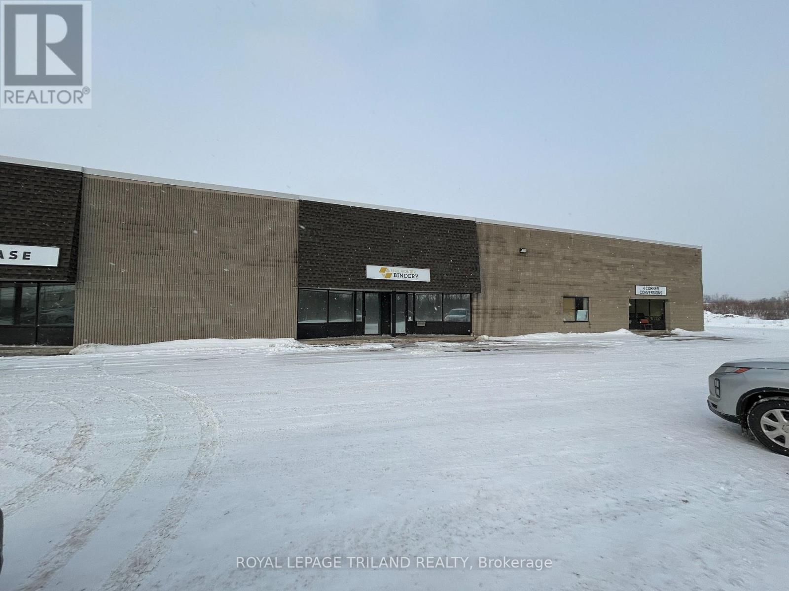 8 - 95 Bessemer Road, London South, Ontario  N6E 1P9 - Photo 2 - X12743814