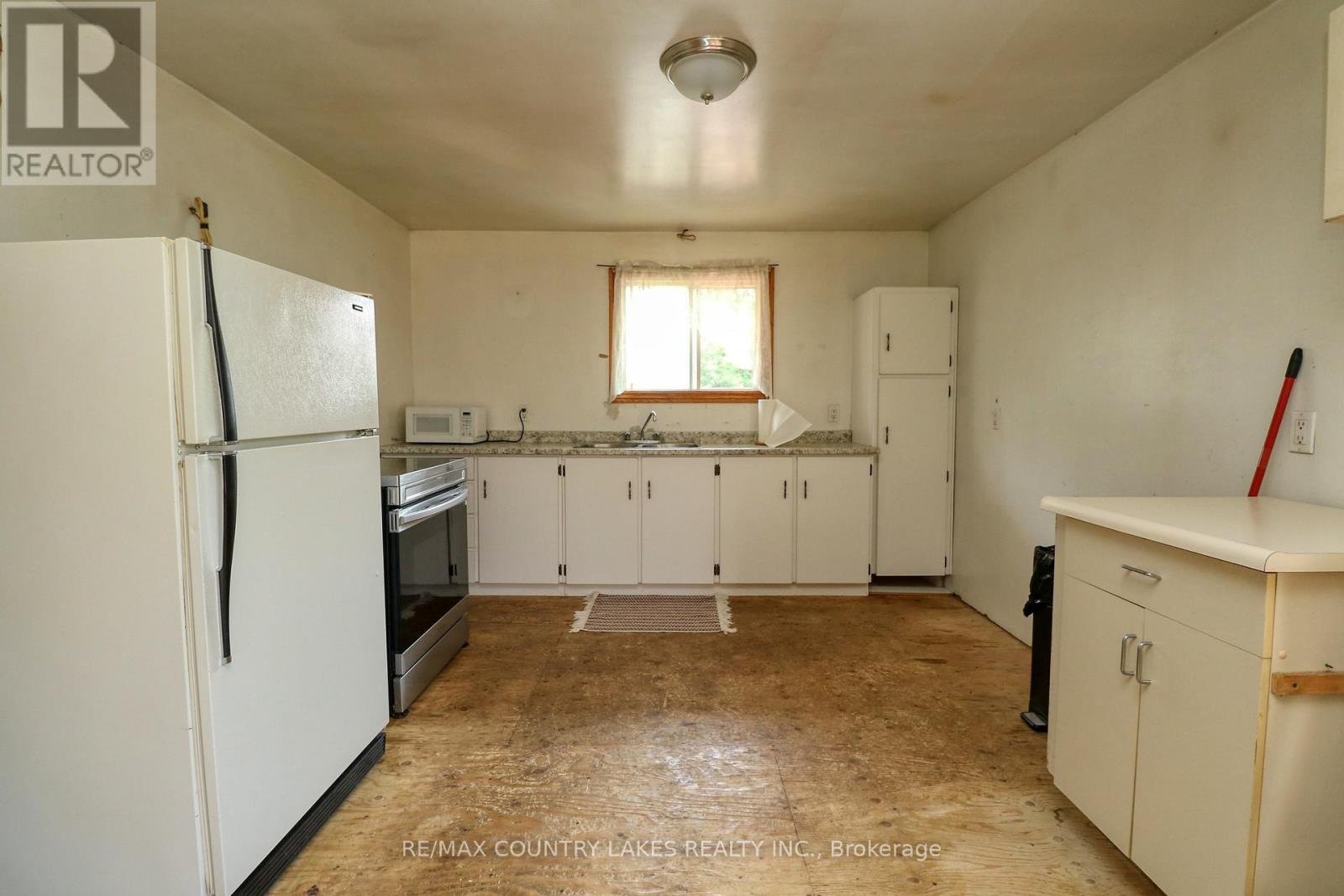 31254 Lake Ridge Road, Georgina, Ontario  L0E 1N0 - Photo 9 - N12751060