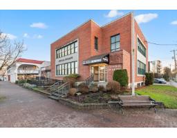 202 20408 DOUGLAS CRESCENT, Langley, British Columbia