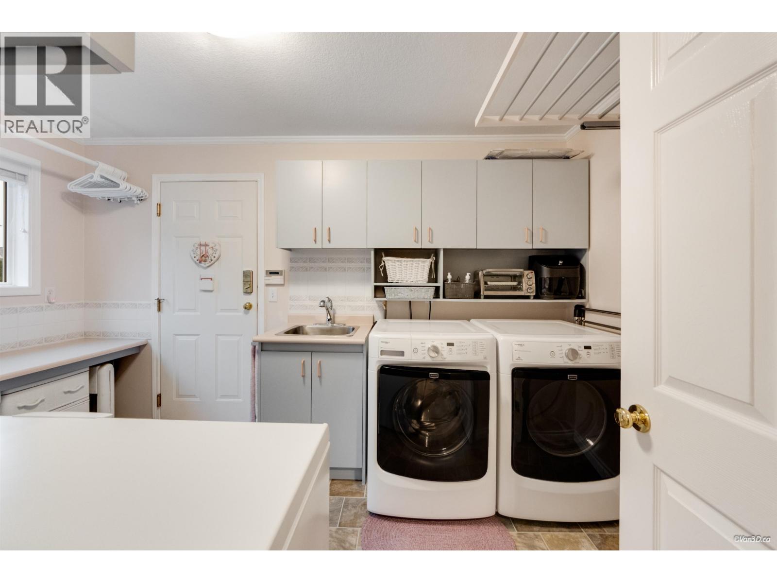 1415 Garibaldi Place, Coquitlam, British Columbia  V3E 2S6 - Photo 24 - R3085232