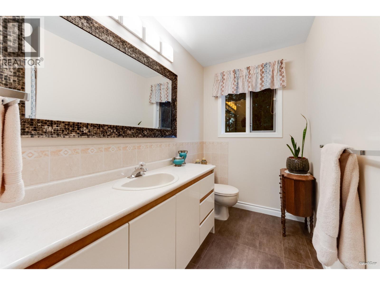 1415 Garibaldi Place, Coquitlam, British Columbia  V3E 2S6 - Photo 23 - R3085232