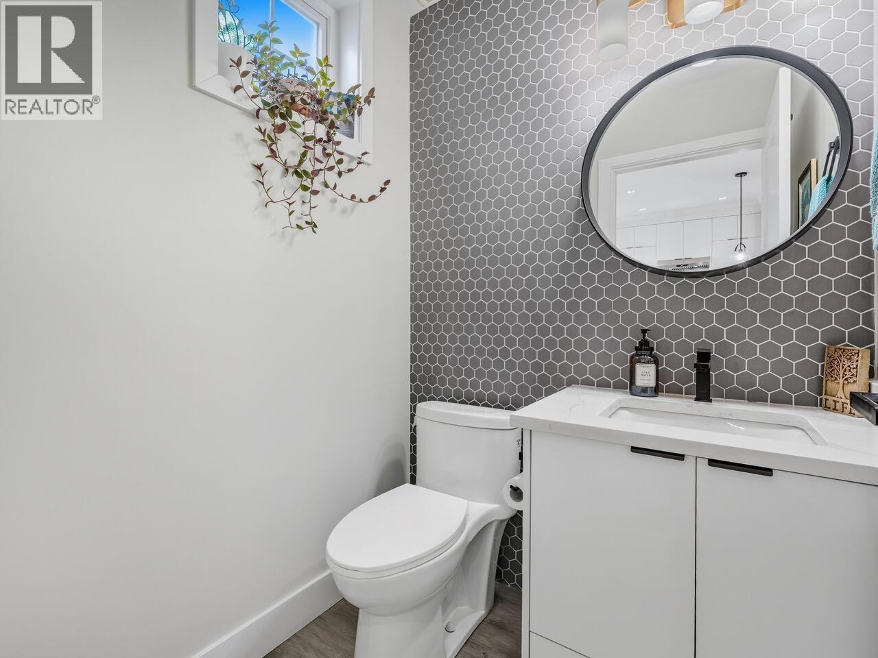 2 608 Ewen Avenue, New Westminster, British Columbia  V3M 0M8 - Photo 13 - R3085458