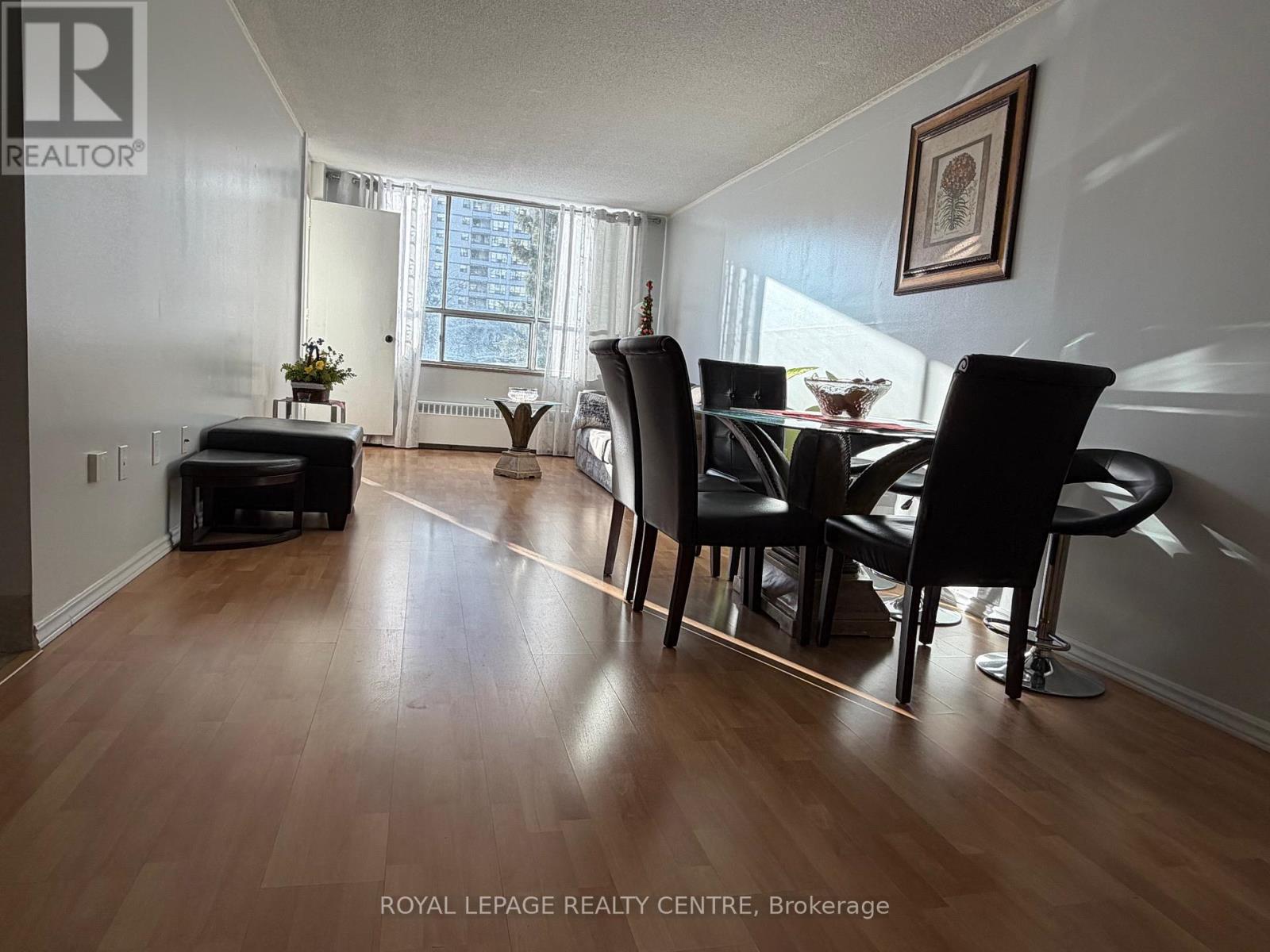 209 - 340 Dixon Road, Toronto, Ontario  M9R 1T1 - Photo 4 - W12751064