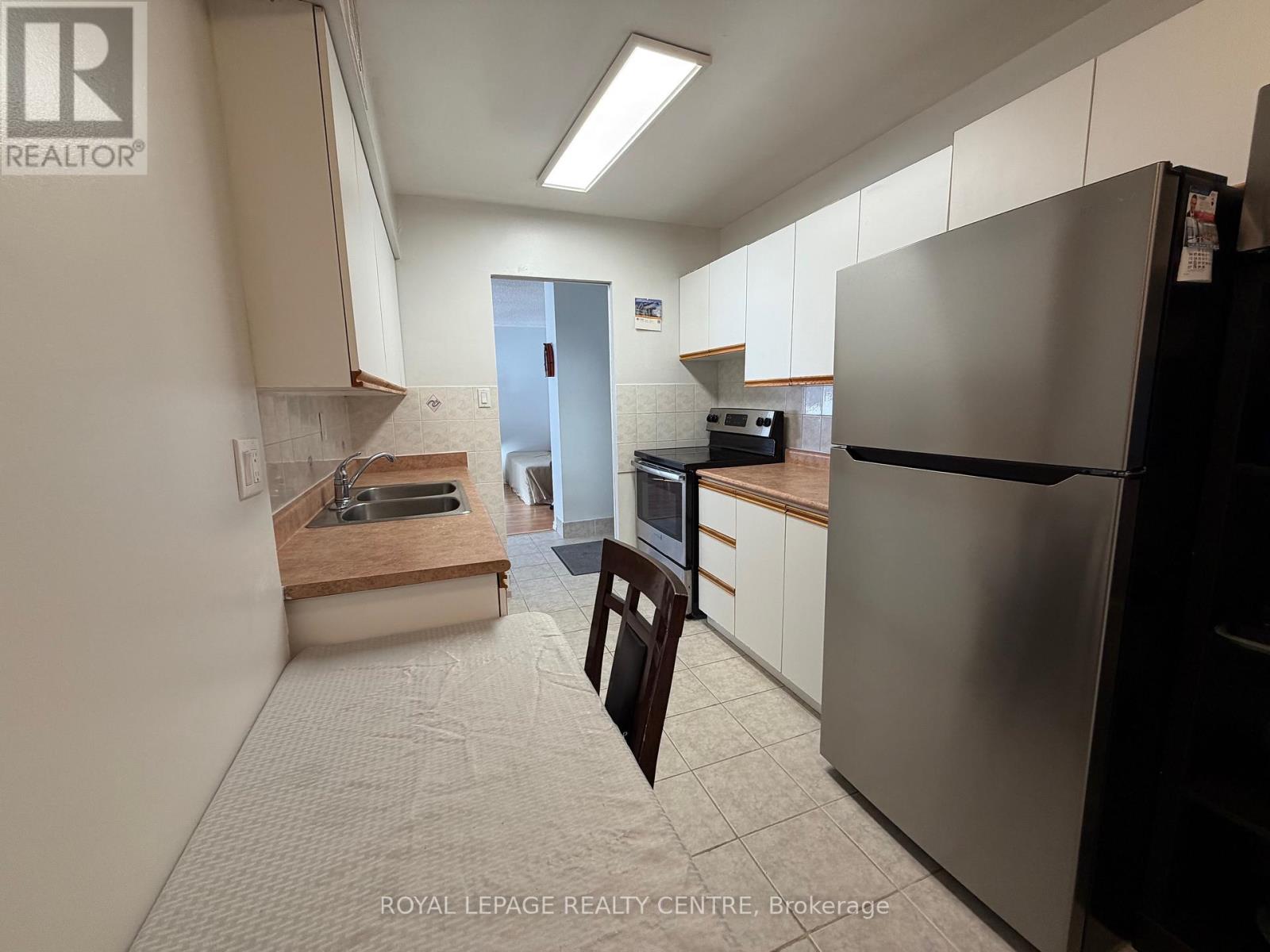 209 - 340 Dixon Road, Toronto, Ontario  M9R 1T1 - Photo 8 - W12751064