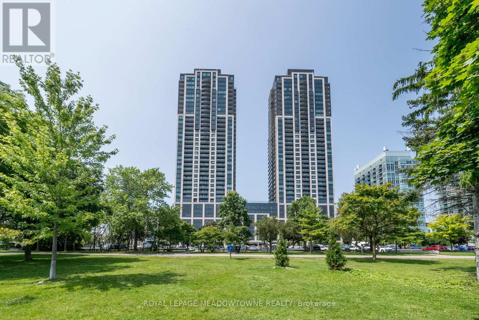 2307 - 1926 Lake Shore Boulevard W, Toronto, Ontario  M6S 1A1 - Photo 2 - W12751118