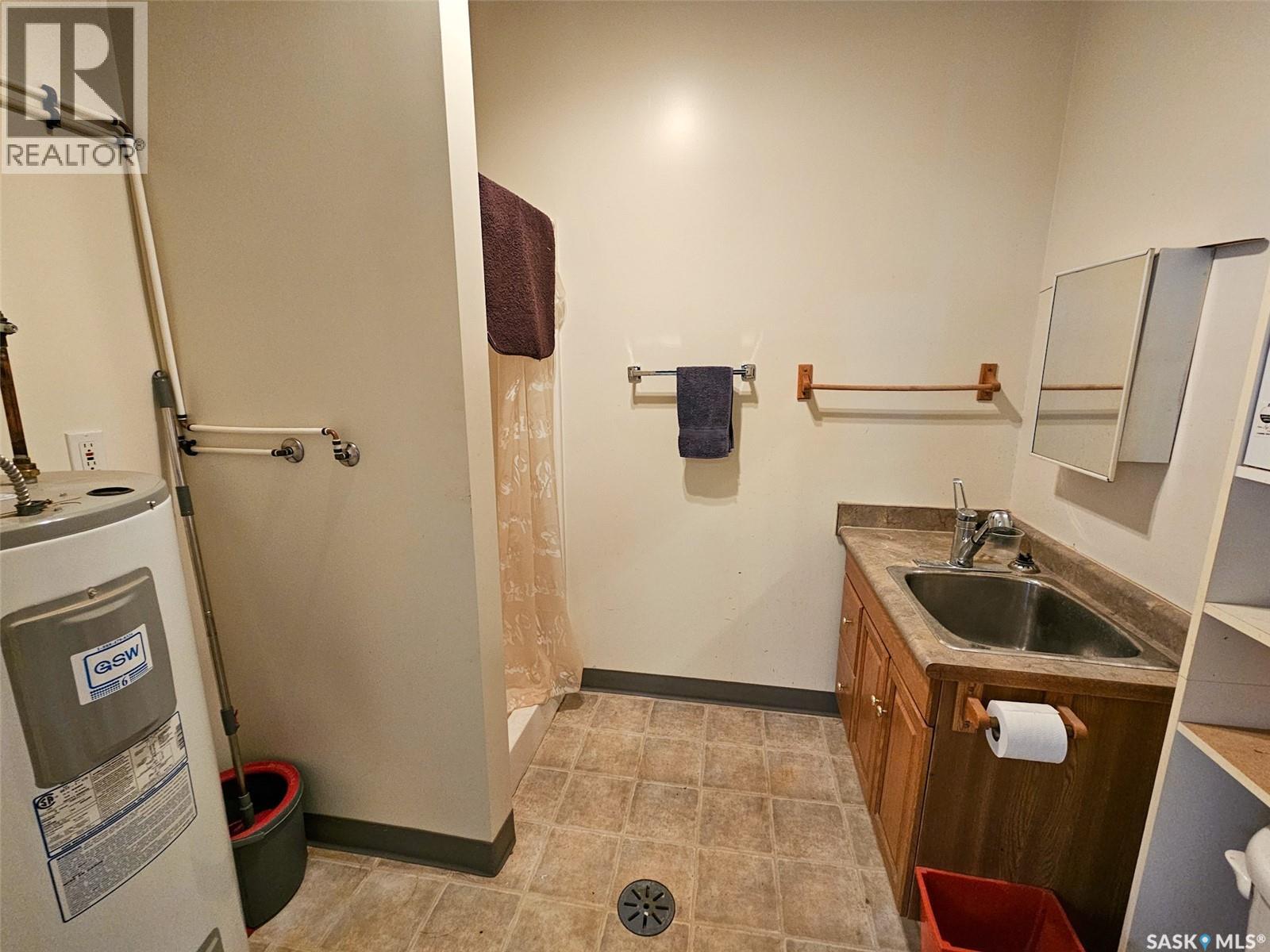 248 Banner Street, Pennant, Saskatchewan  S0N 1X0 - Photo 23 - SK027823