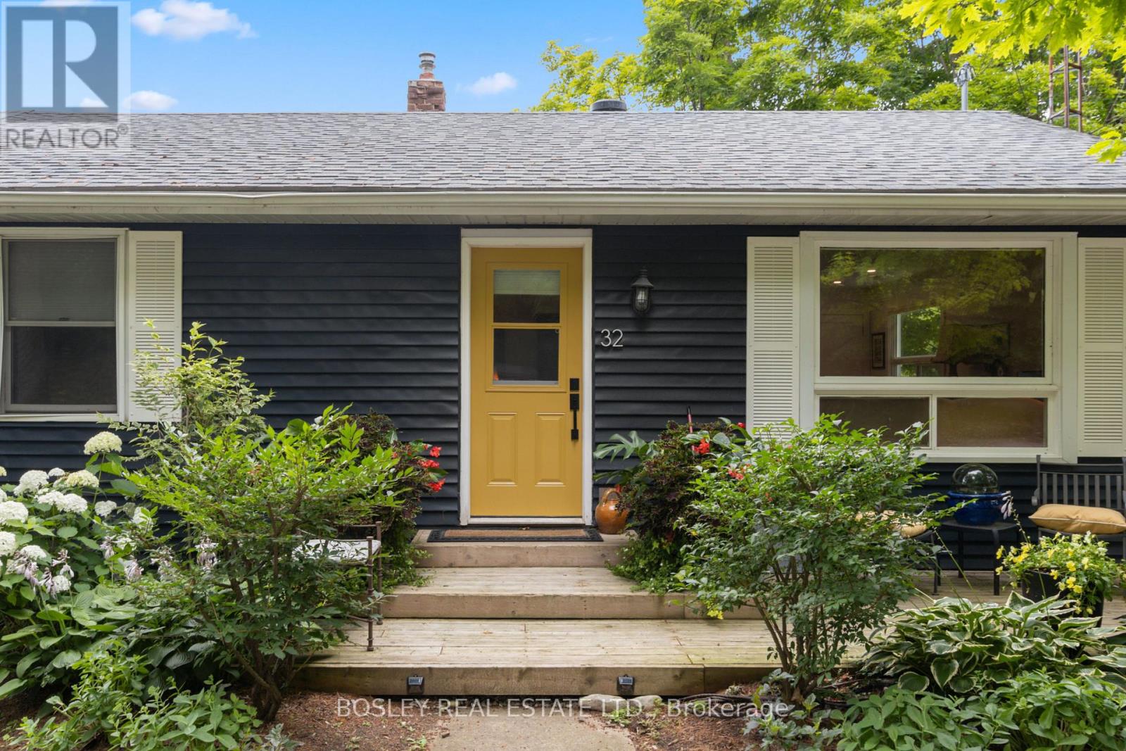 32 Louisa Street, Blue Mountains, Ontario  N0H 2P0 - Photo 2 - X12751102