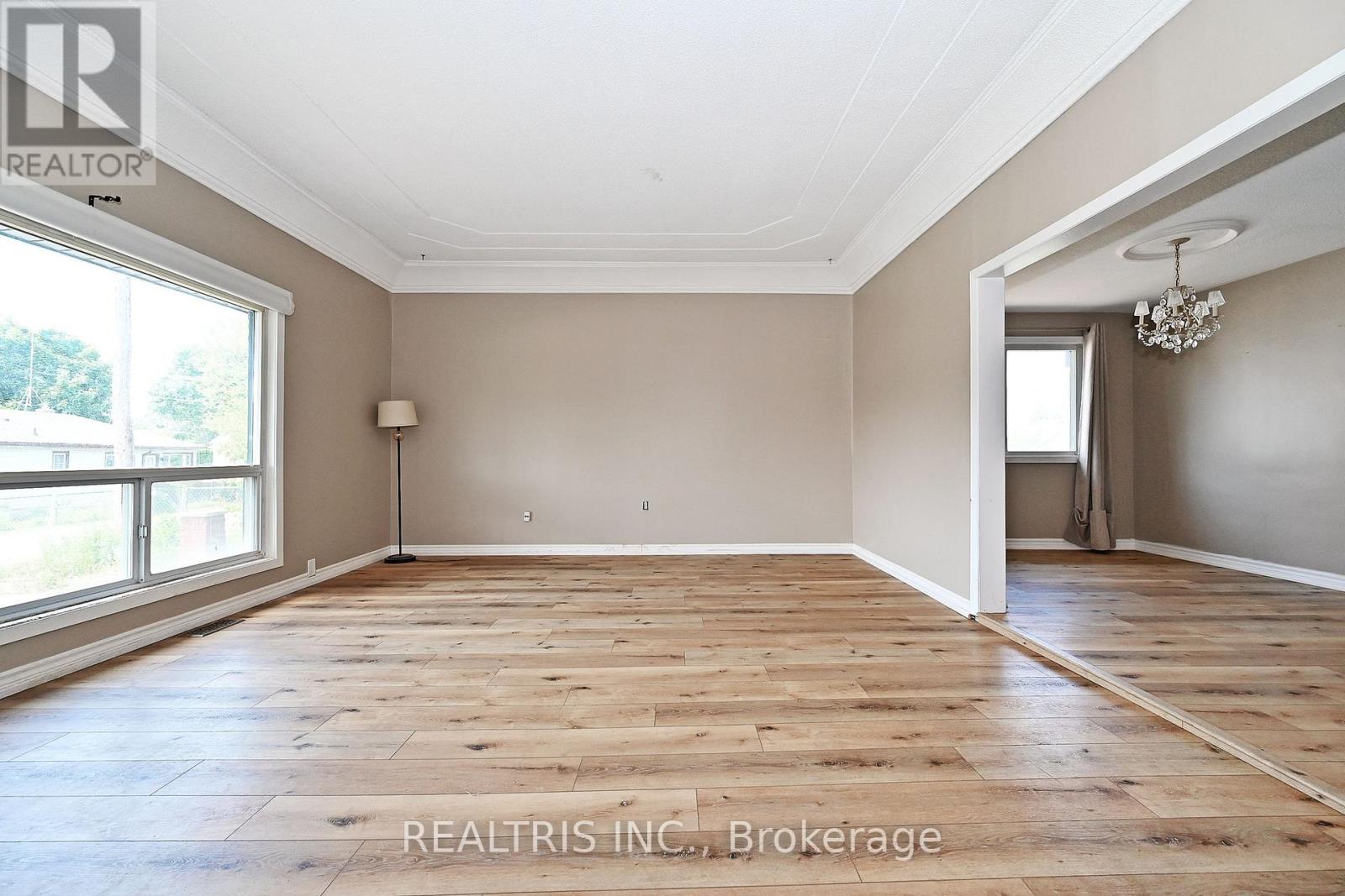 6 Lucerne Place, St. Catharines, Ontario  L2P 2E8 - Photo 13 - X12751104